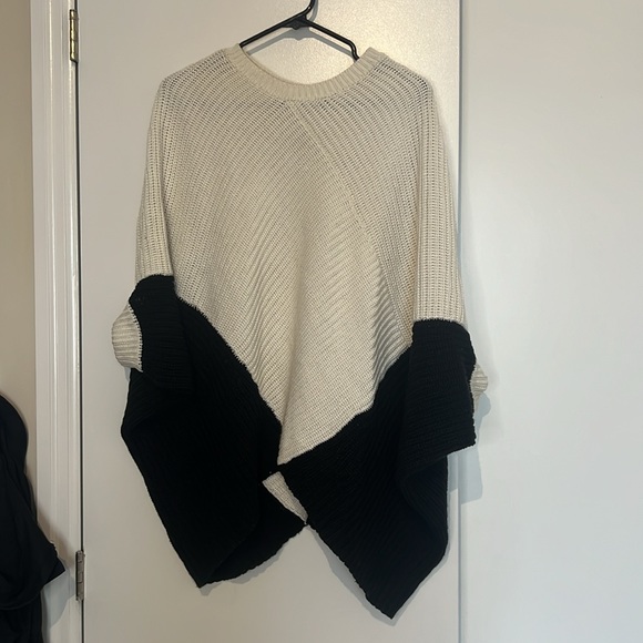 Maje Black and White Sweater - Picture 1 of 2